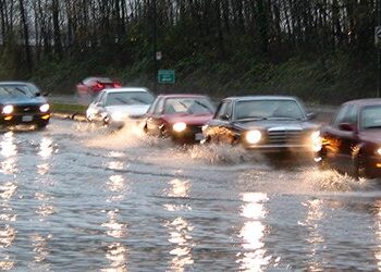 Traffic Department issues Crucial Weather Alert for Drivers during the Rainy Season
