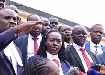 Martha Karua finally Granted practicing certificate to represent Dr. Besigye