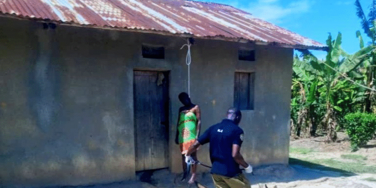 Ntungamo: 3 Detained for killing an old woman, Hanging her body in front of the House